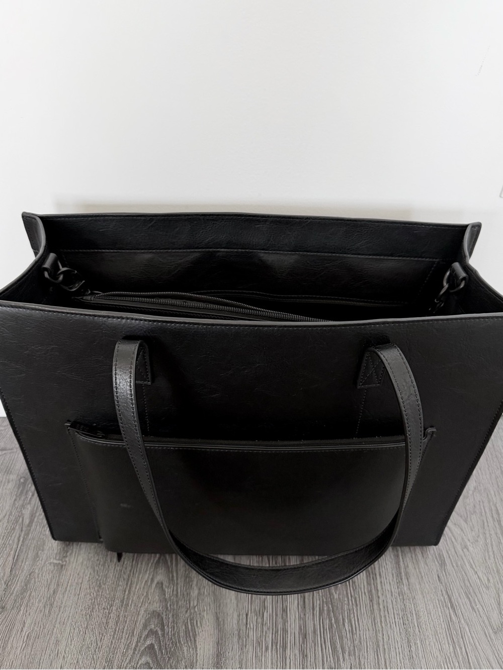 Beis BEÍS The Large Work Tote in Black Leather Great Condition - Picture 10 of 14